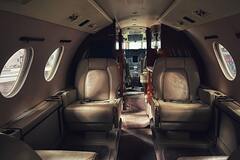 Стюардесса частного самолета раскрыла самые странные просьбы богатых пассажиров